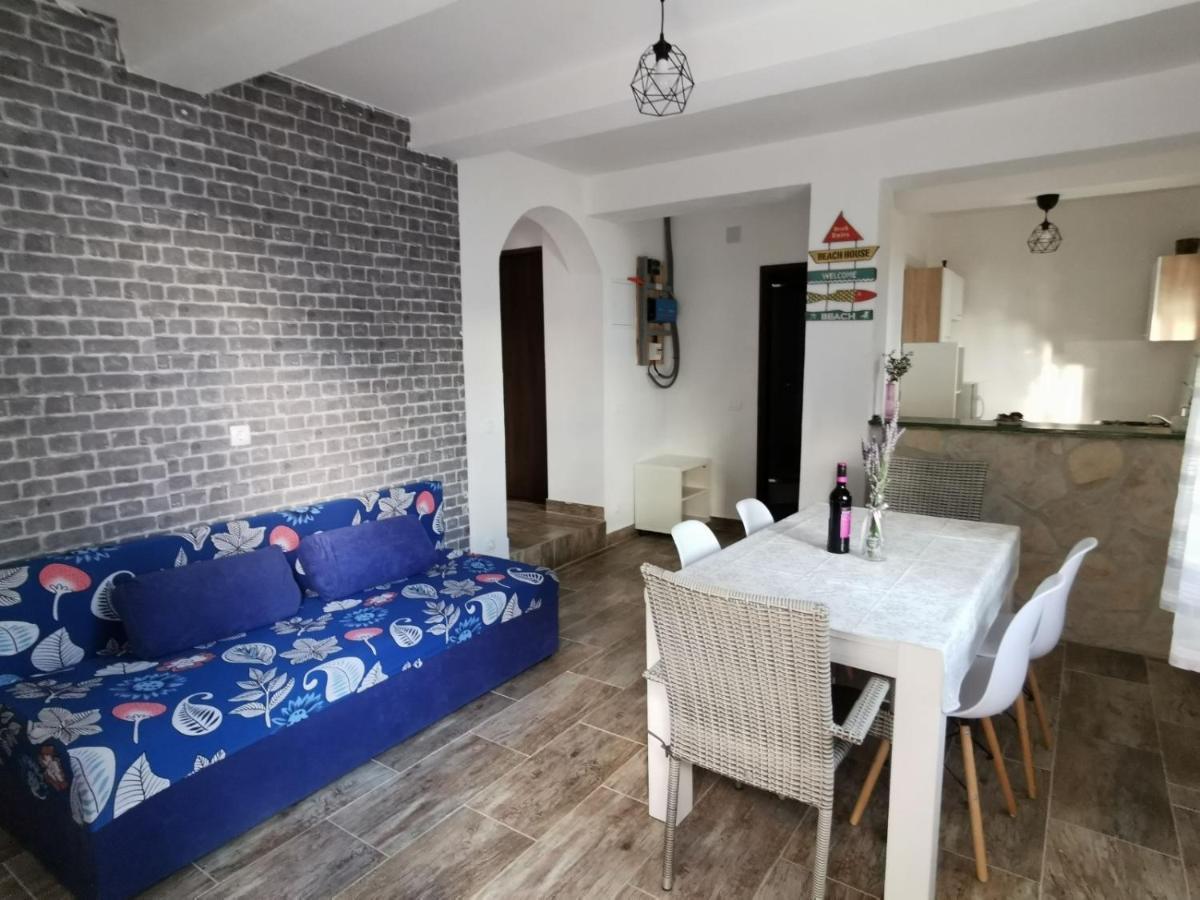 Kuca Za Odmor Obitelji Pedisic Vila Banj Exterior foto